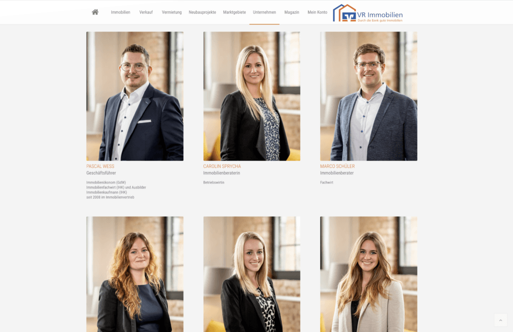 Screenshot einer Webseite mit sechs Porträtfotos von Mitarbeitern in einem Raster angeordnet.
