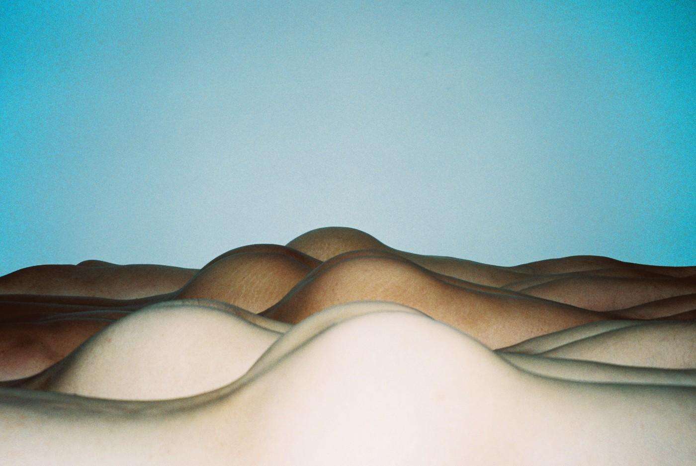 ren hang bodies